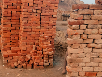 Settlements near the archaeological site, Tulamba